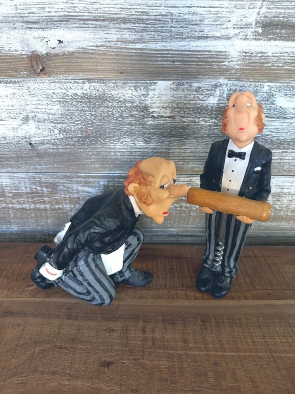 James the Butler Jeeves Novelty Resin Wine Bottle Holder Corkscrew Figurine Set
